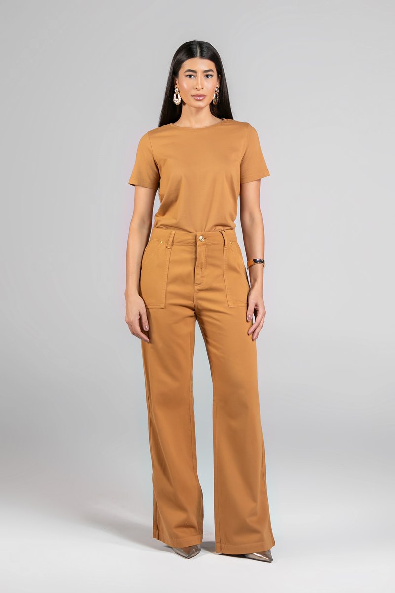 Calça Feminina Wide Leg com Bolso Chapado -