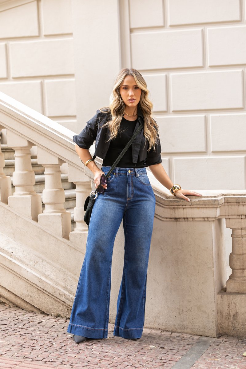 Calça Feminina Wide Flare