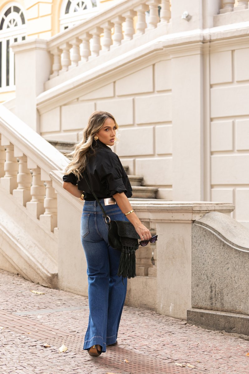 Calça Feminina Wide Flare