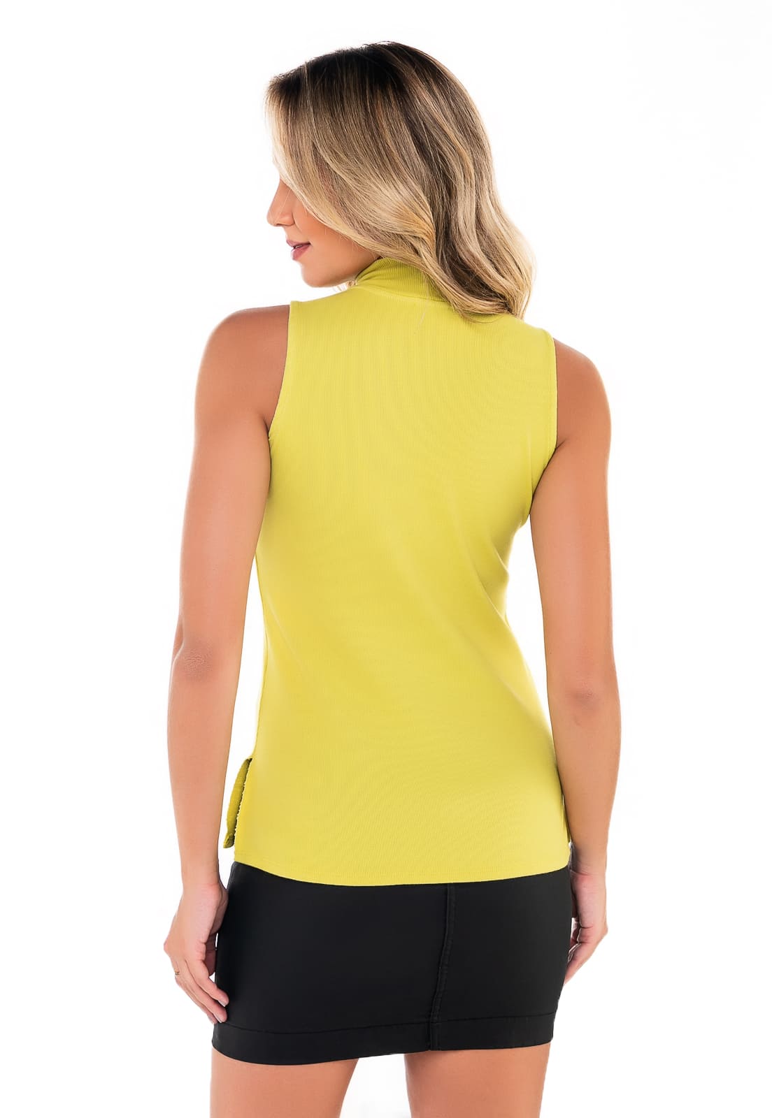 Blusa Feminina Gola Alta Canelada - www.latifundio.com.br