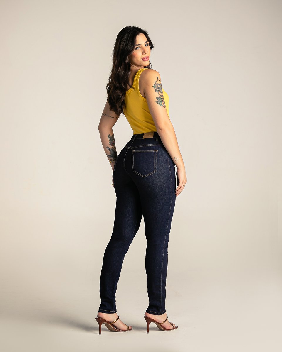 Calça Feminina Tradicional Alta Cigarrete