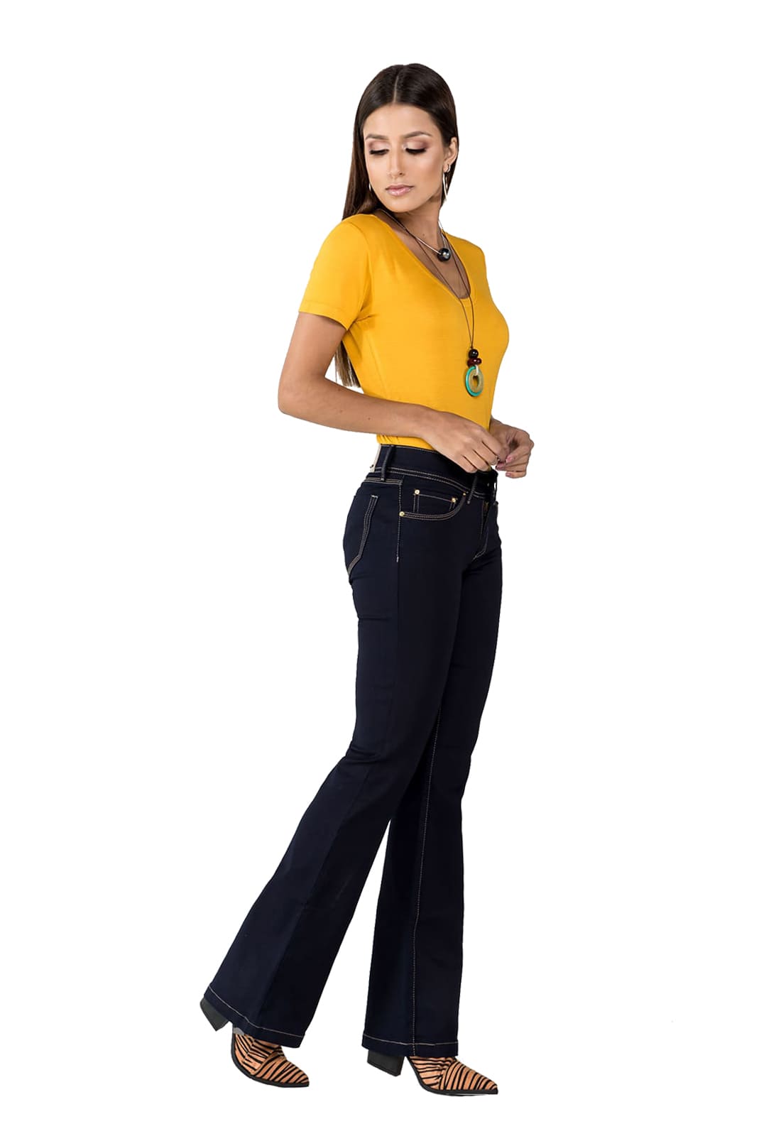 Calça Jeans Feminina Flare Latifundio Intermediária