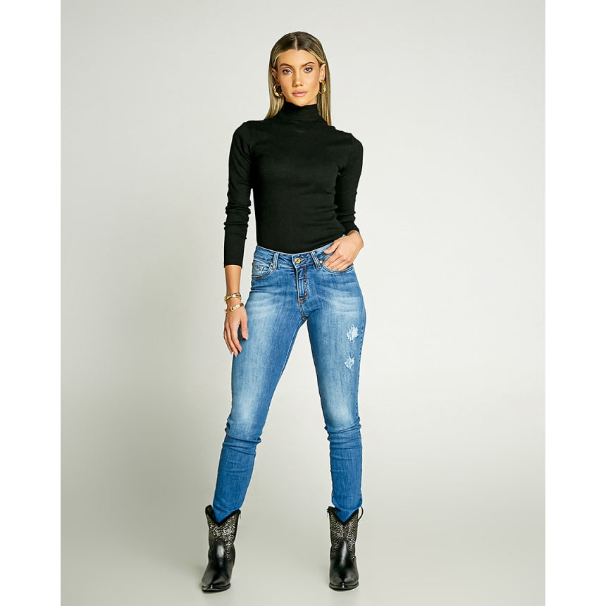 Calça Tradicional Skinny Com Puídos