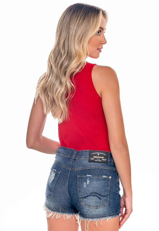 Short Jeans com Puídos - www.latifundio.com.br