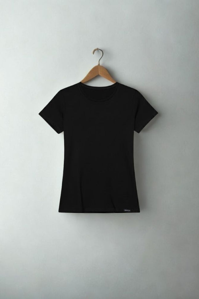 T-Shirt Feminina - Preto - www.latifundio.com.br