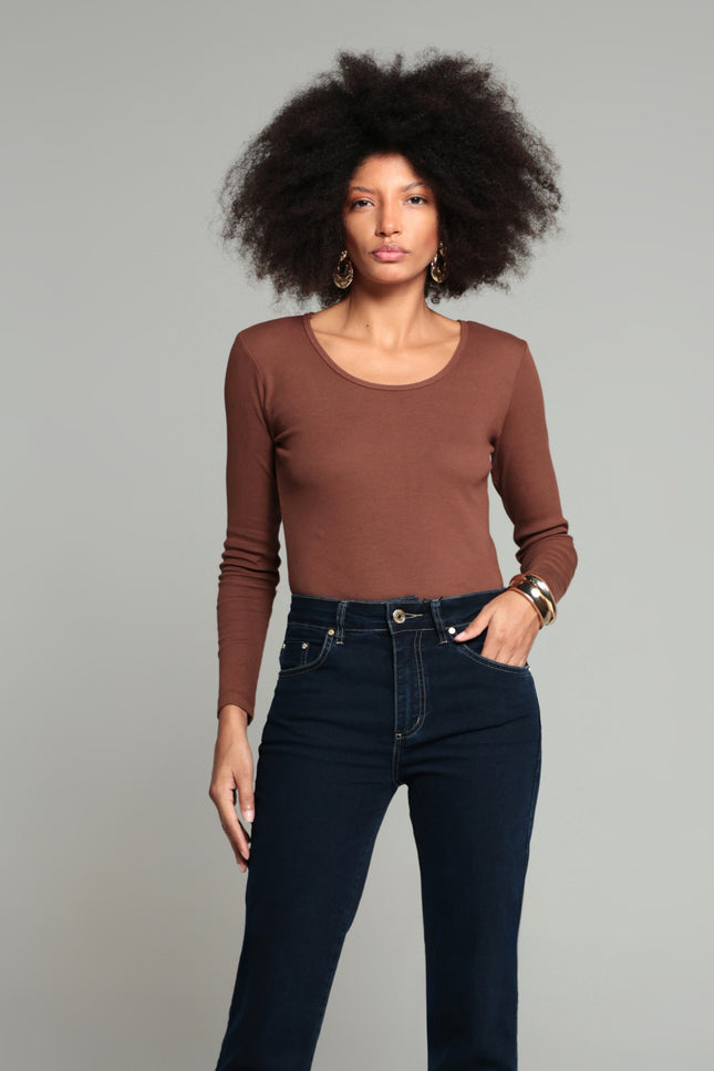 Camisa Feminina Manga Longa - Marrom - www.latifundio.com.br