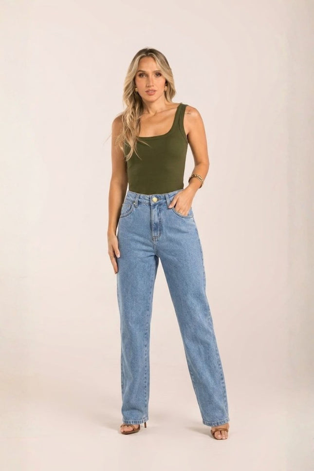 Calça Feminina Reta Stone - Jeans Claro - www.latifundio.com.br
