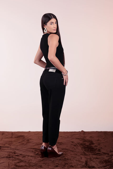 Calça Feminina Barrel - Preto - www.latifundio.com.br