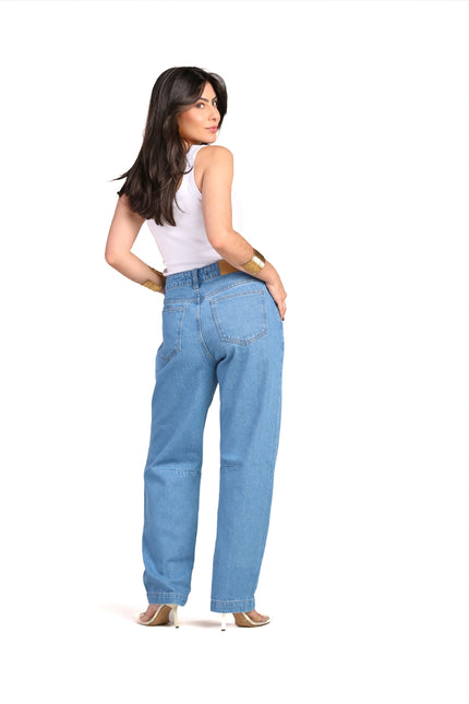 Calça Feminina Barrel - Jeans Claro - www.latifundio.com.br