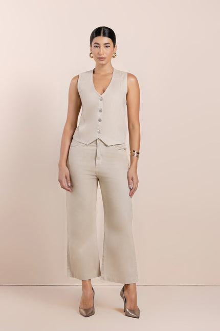 Calça Feminina Pantacourt - Off White - www.latifundio.com.br