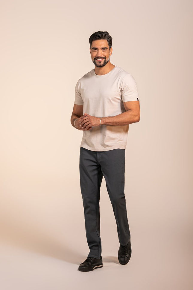 Calça Masculina Fit Colors - Chumbo - www.latifundio.com.br