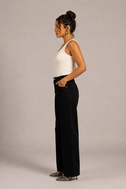 Calça Feminina Wide Pantalona - Preto - www.latifundio.com.br