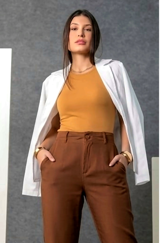 Calça Feminina Cenoura Colors - Marrom - www.latifundio.com.br