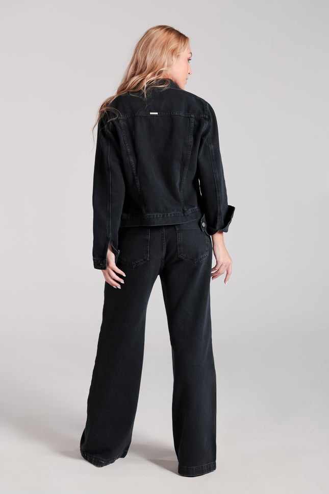 Jaqueta Feminina - Black - www.latifundio.com.br