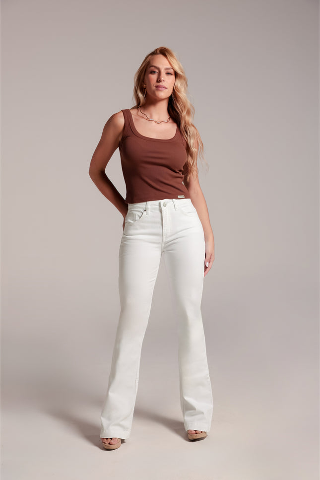 Calça Feminina Tradicional Alta Flare - Branco - www.latifundio.com.br
