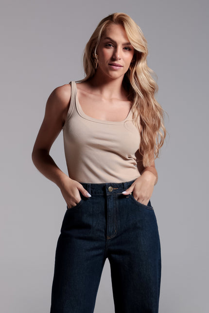 Regata feminina - Off White - www.latifundio.com.br