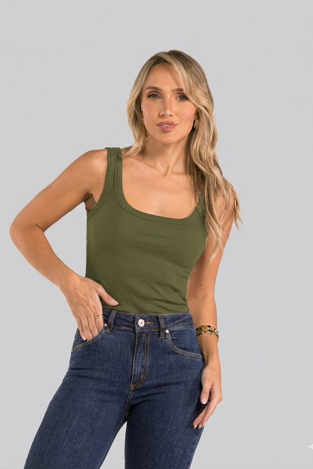 Regata Feminina - Verde Militar - www.latifundio.com.br