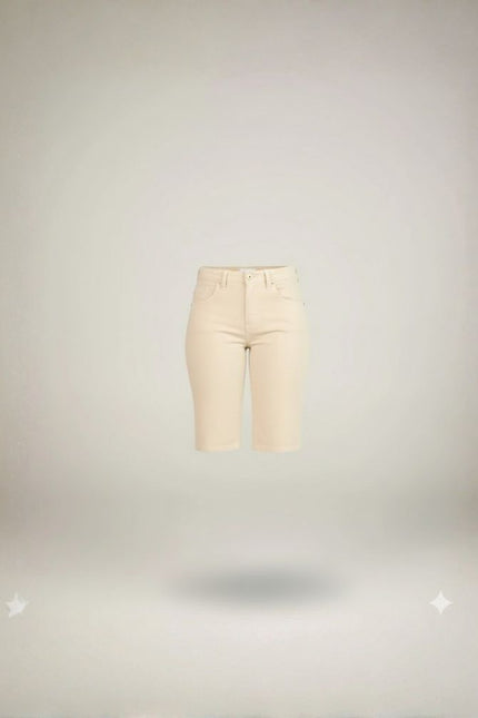 Bermuda Feminina Tradicional Alta - Off White - www.latifundio.com.br