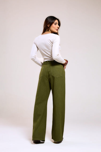 Calça Feminina Wide Pantalona - Verde Militar - www.latifundio.com.br
