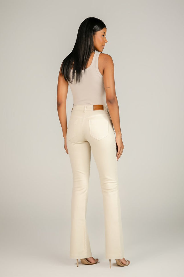 Calça Feminina Tradicional Alta Flare