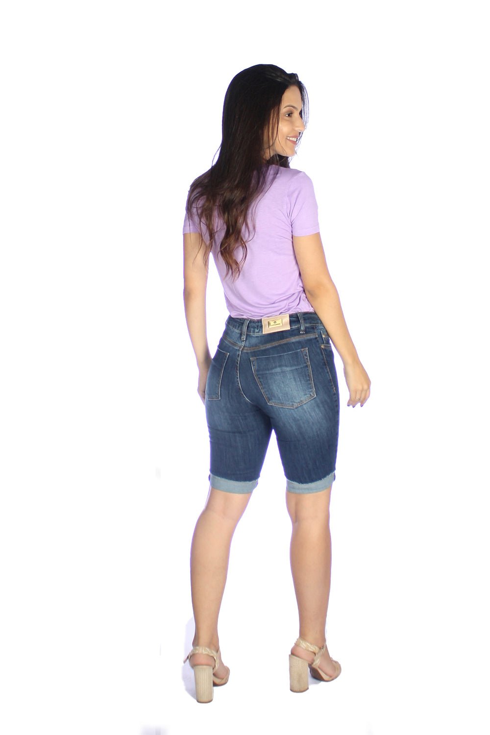 Bermuda Jeans Justa Barra Dobrada - www.latifundio.com.br