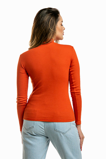 Blusa Manga Longa e Gola Alta