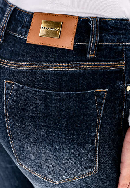 Calça Boot Cut Tradicional - www.latifundio.com.br