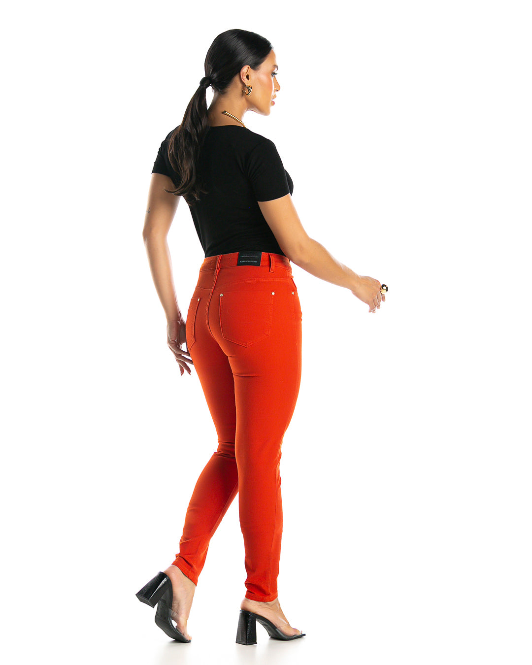 Calça Feminina Cigarrete Alta em sarja