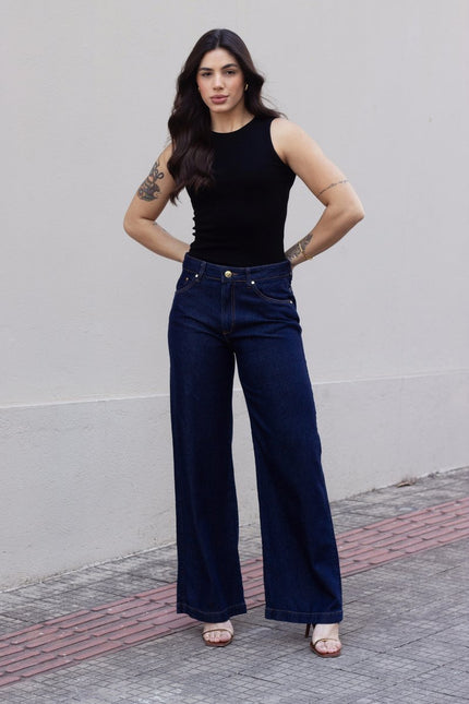 Calça Feminina Pantalona em Jeans Amaciado
