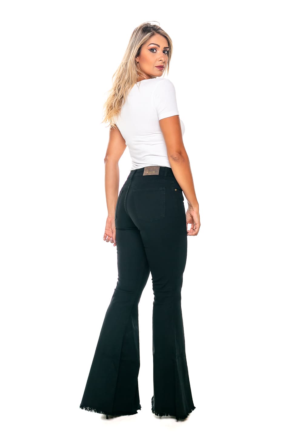 Calça Feminina Sino Latifundio Tradicional - www.latifundio.com.br