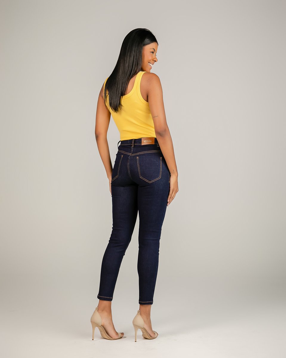 Calça Feminina Tradicional Alta Cropped