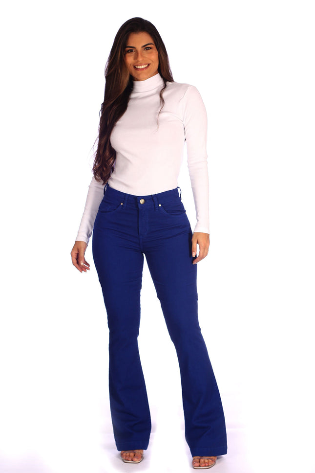 Calça Flare Alta Sarja - www.latifundio.com.br