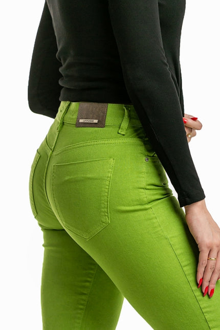 Calça Flare Alta Sarja - www.latifundio.com.br