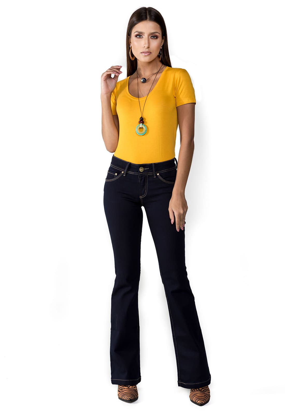 Calça Jeans Feminina Flare Latifundio Intermediária
