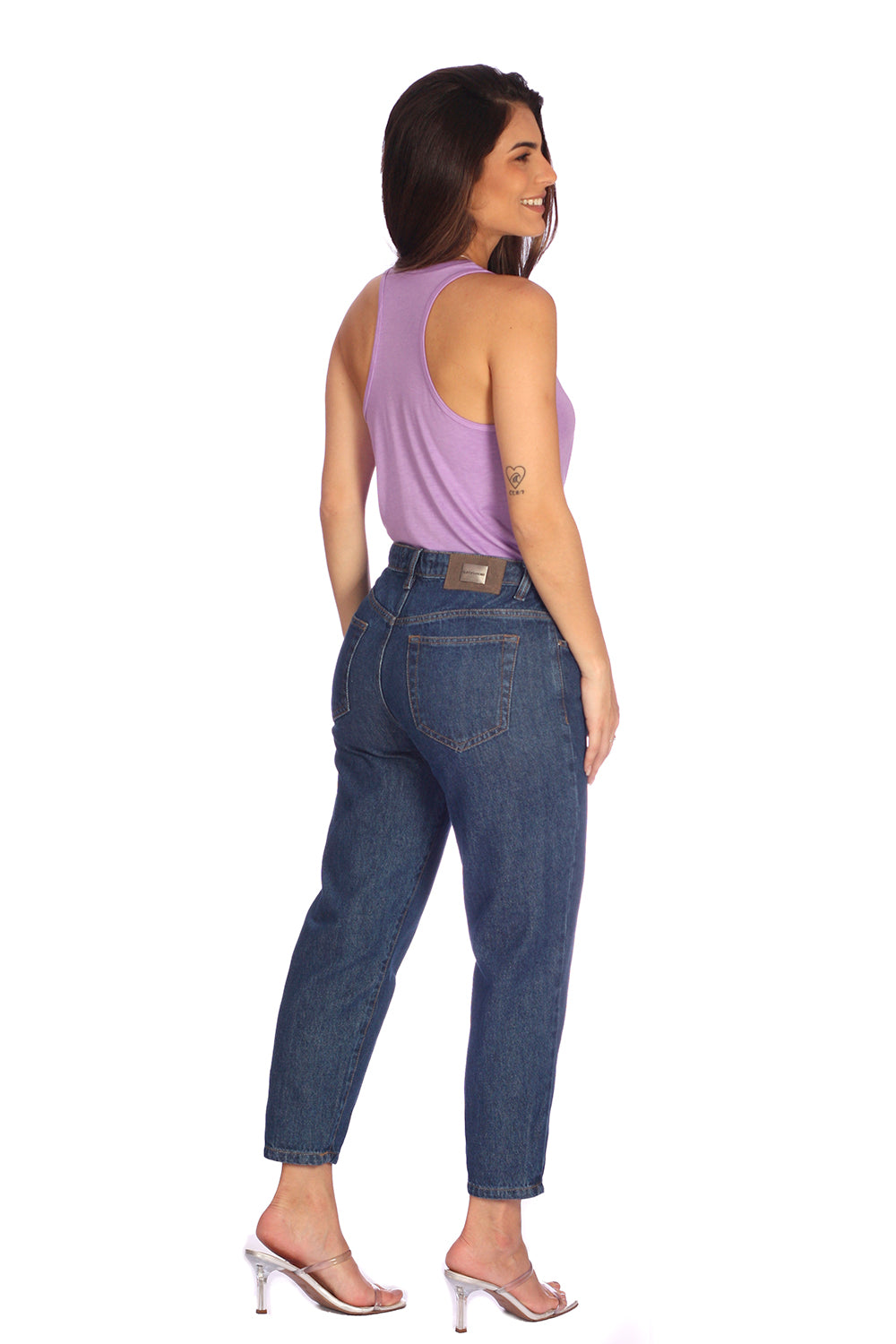 Calça Mom Jeans - www.latifundio.com.br