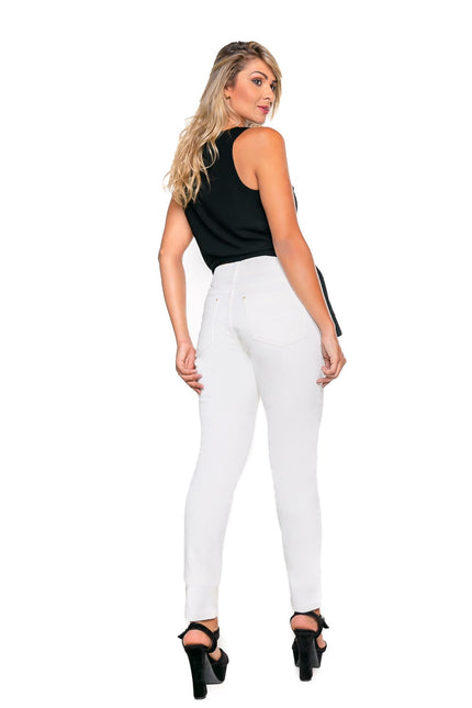 Calça Tradicional Cigarrete Resinada Off White - www.latifundio.com.br