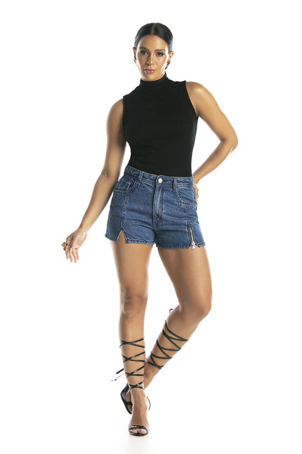 Short Mom Jeans com Recorte e Ziper