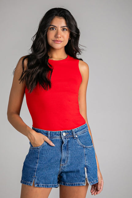 Short Mom Jeans com Recorte e Ziper