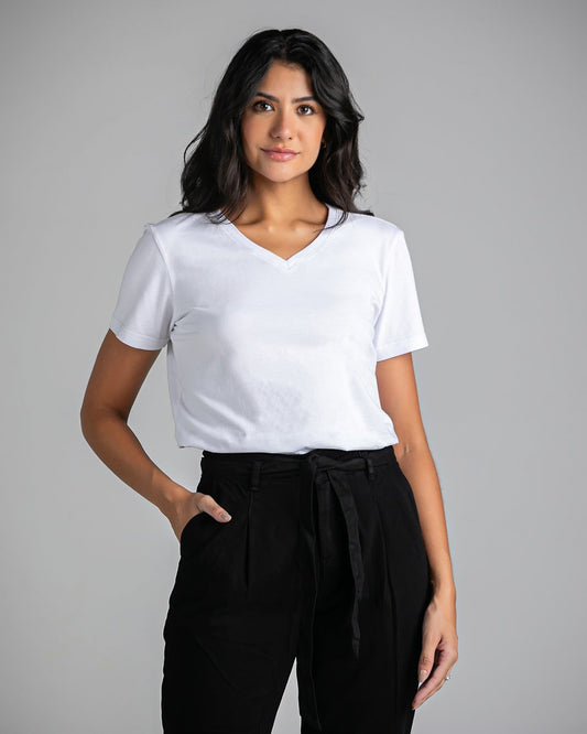 T-shirt Feminina Gola V